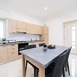 Ermes Deluxe - Lungomare - Baia - Lido - By Click Salento Apartamento Gallipoli