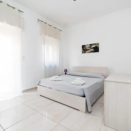 Ermes Deluxe - Lungomare - Baia - Lido - By Click Salento * غالّيبولي