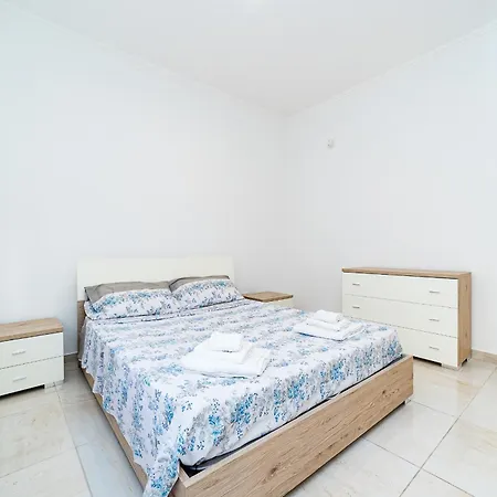Ermes Deluxe - Lungomare - Baia - Lido - By Click Salento شقة