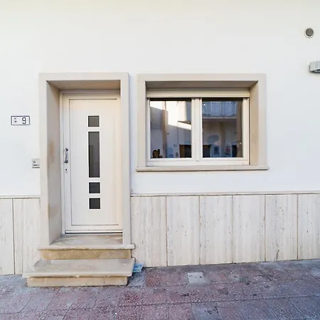 Ermes Deluxe - Lungomare - Baia - Lido - By Click Salento アパート ガリポリ